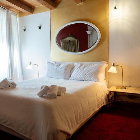 Ca' Vendramin - Letters To Juliet Apartment เวโรนา ภายนอก รูปภาพ